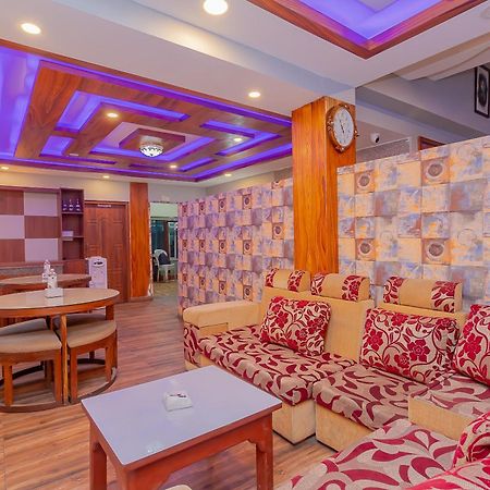 Oyo 799 Hotel Tik Tok Pvt Ltd. Kathmandu Esterno foto