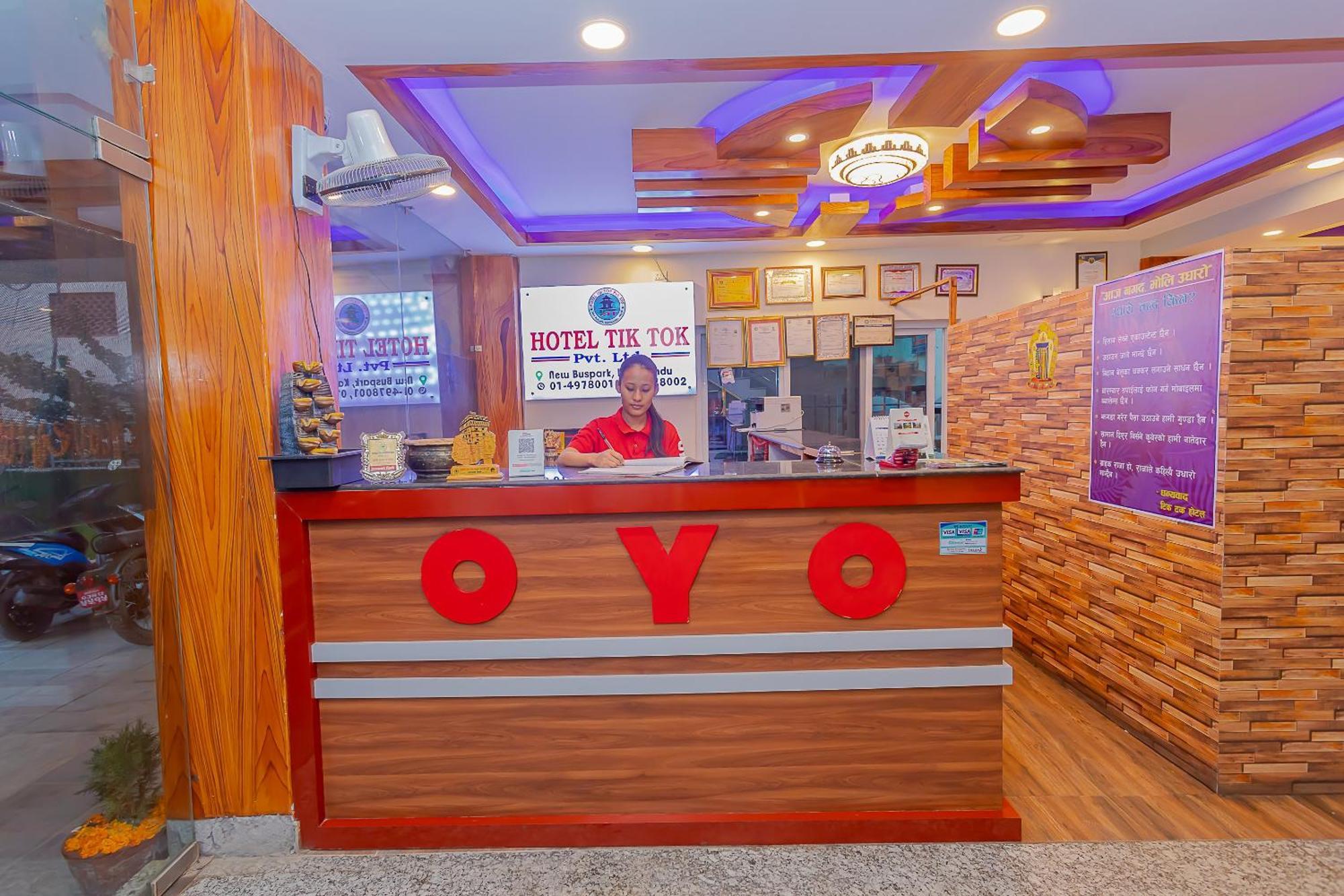 Oyo 799 Hotel Tik Tok Pvt Ltd. Kathmandu Esterno foto