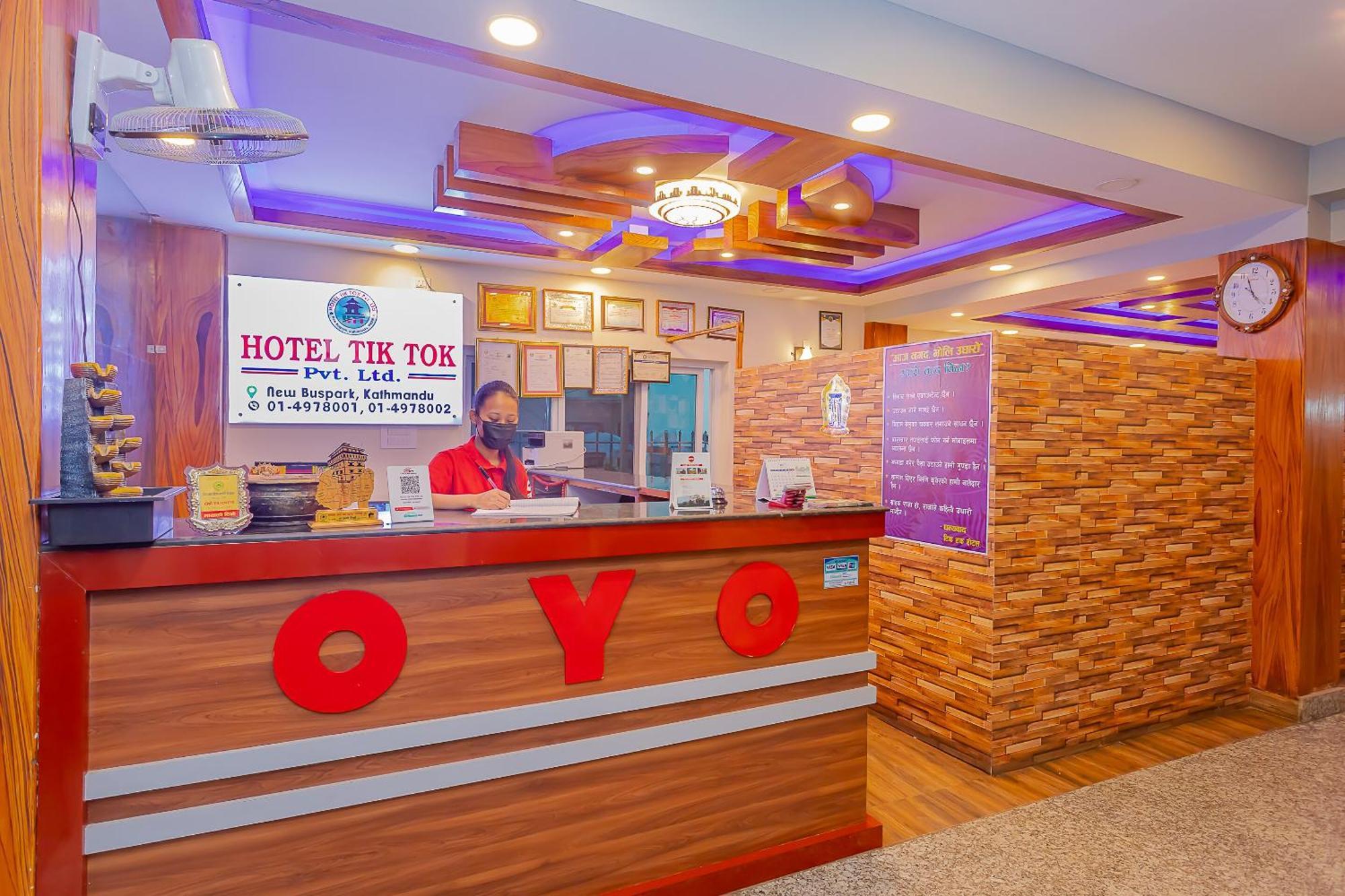 Oyo 799 Hotel Tik Tok Pvt Ltd. Kathmandu Esterno foto