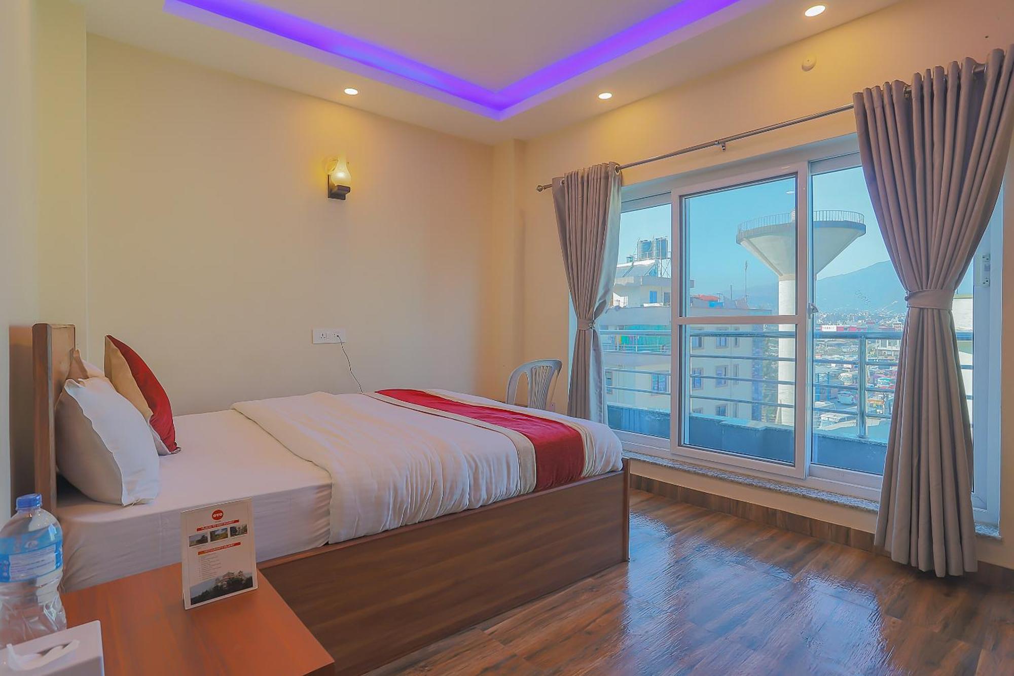 Oyo 799 Hotel Tik Tok Pvt Ltd. Kathmandu Esterno foto
