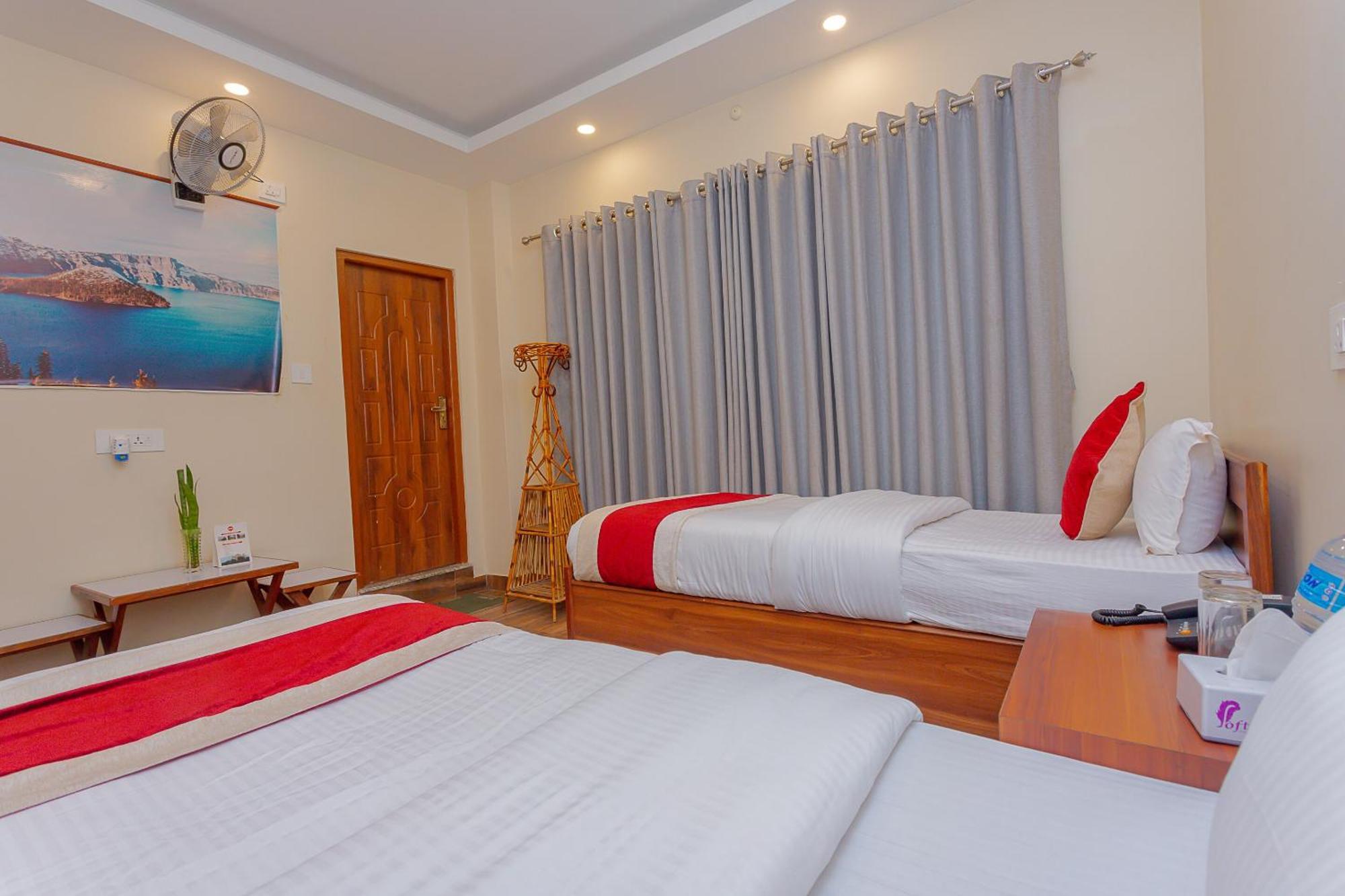 Oyo 799 Hotel Tik Tok Pvt Ltd. Kathmandu Esterno foto