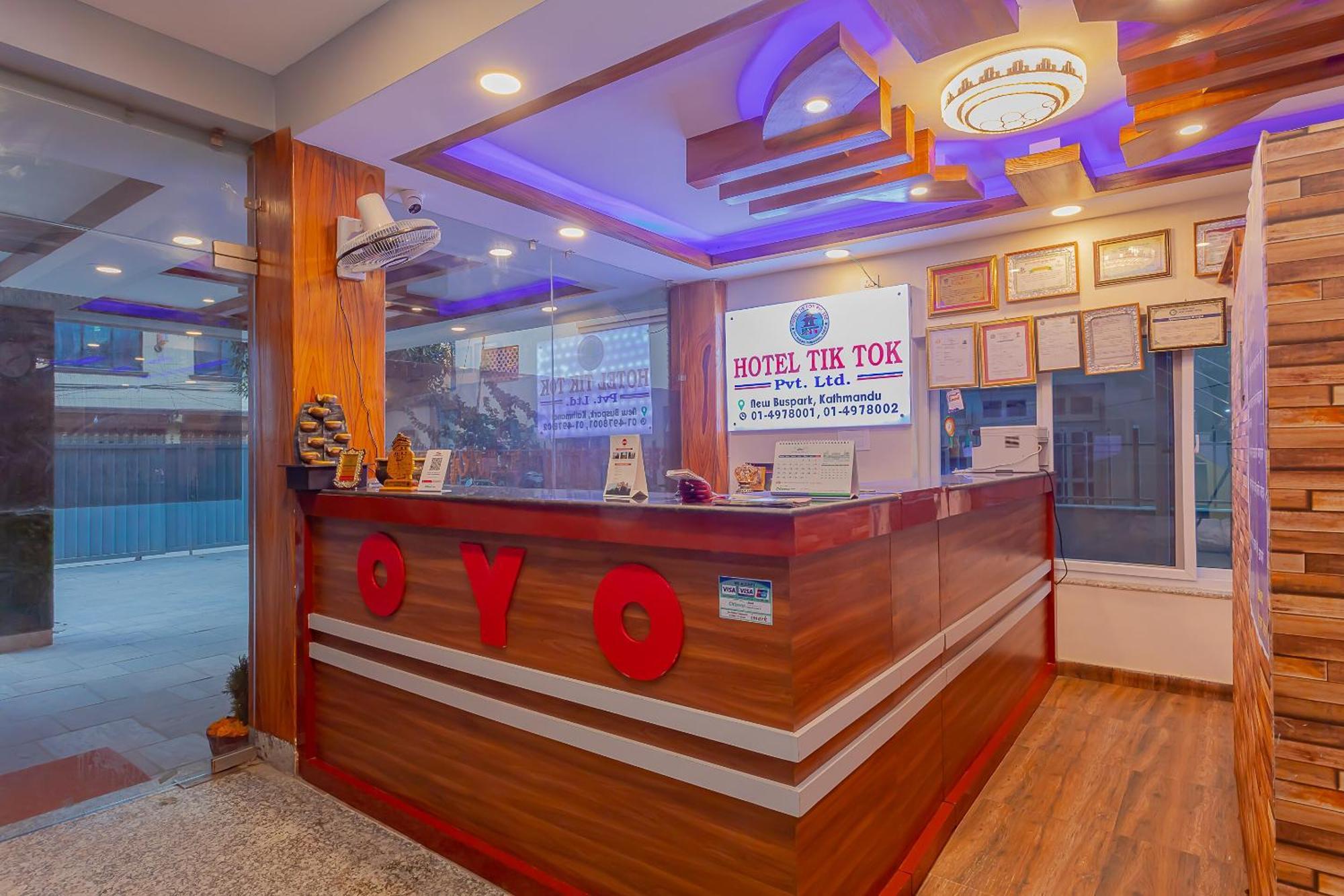 Oyo 799 Hotel Tik Tok Pvt Ltd. Kathmandu Esterno foto