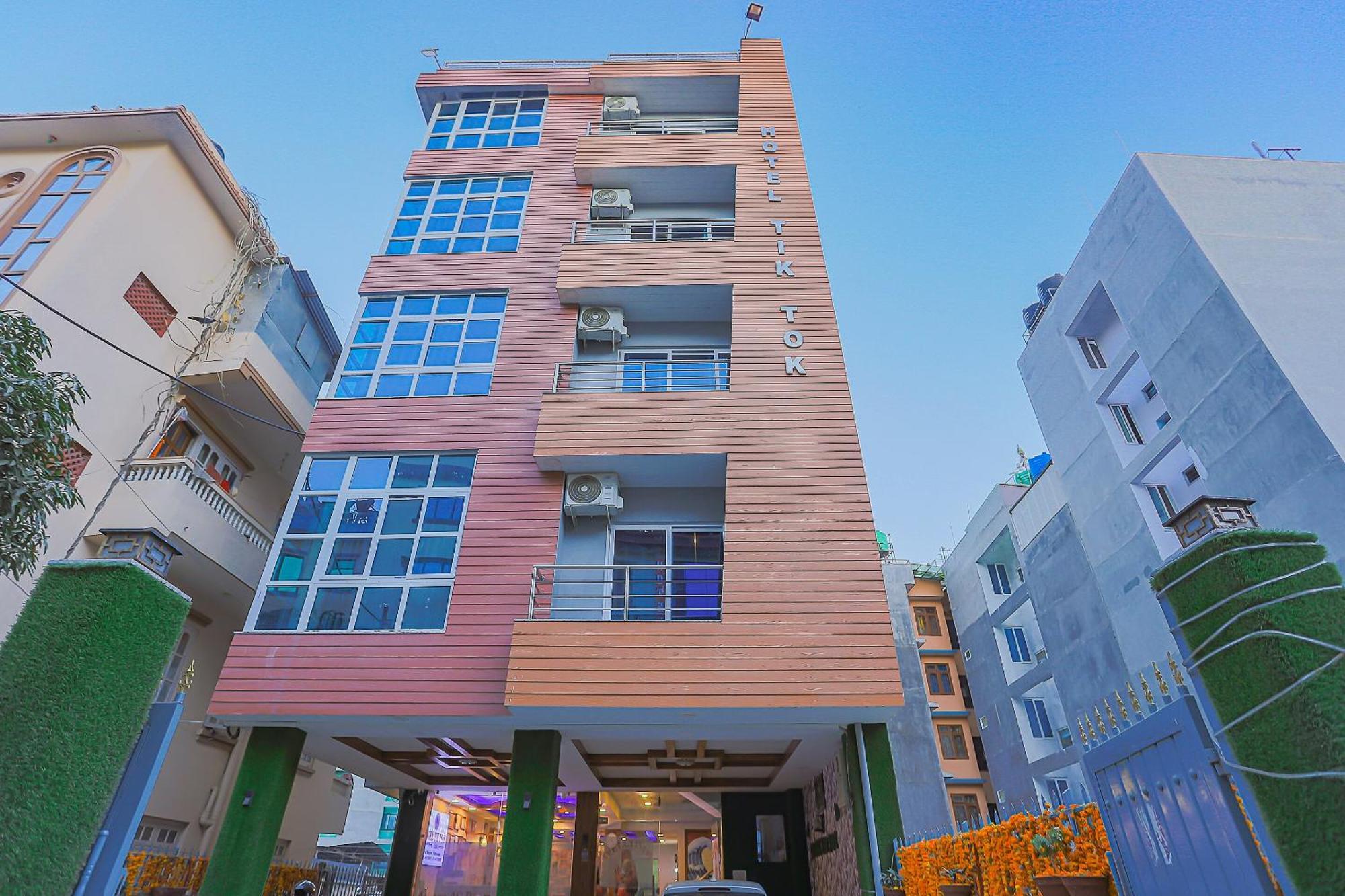 Oyo 799 Hotel Tik Tok Pvt Ltd. Kathmandu Esterno foto